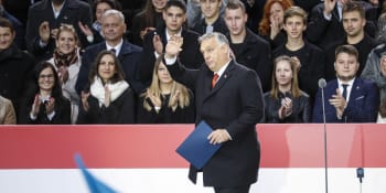 Maďarské volby v kostce: Orbánovo drtivé vítězství, sázka na mír i selhání průzkumů