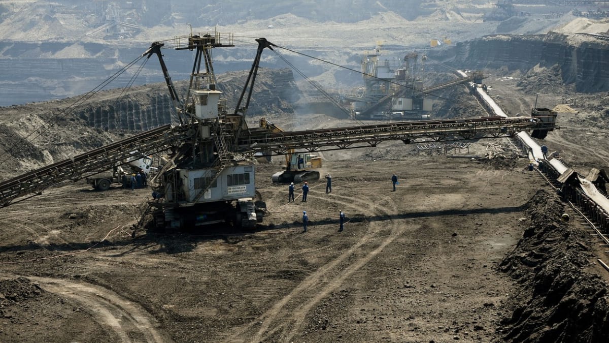 Uhelný důl u kosovského Obilice
