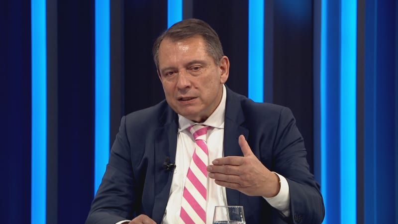 Bývalý premiér ČR Jiří Paroubek současnou vládu Petra Fialy kritizuje. 