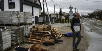 Tragické záběry z Buči po odsunu Rusů. Zavraždění civilisté leží v ulicích i masovém hrobu