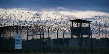 USA propustily z Guantánama muže z Alžírska. V kontroverzní věznici strávil 20 let