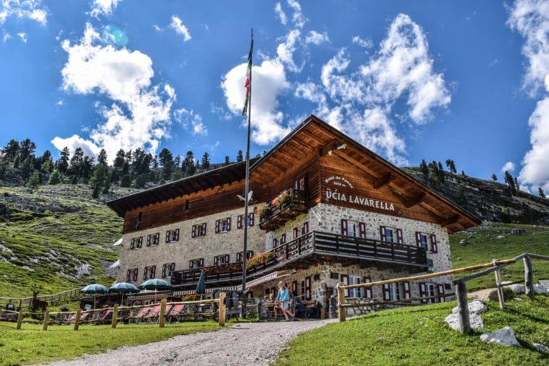 Ve výšce 2050 metrů nad mořem v horské chatě Lavarella na náhorní plošině Fanes v Jižním Tyrolsku najdete nejvýš položený pivovar v Evropě