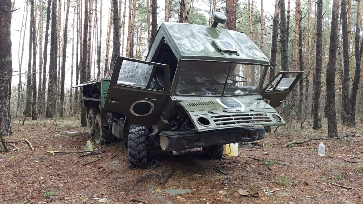 Zničené ruské vozidlo, 2. dubna