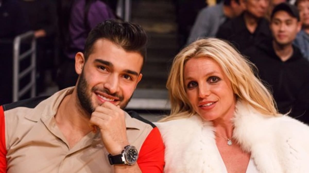 Britney Spears a Sam Asghari se po čtyřech letech zasnoubili.