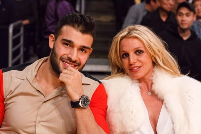 Britney Spears a Sam Asghari se po čtyřech letech zasnoubili