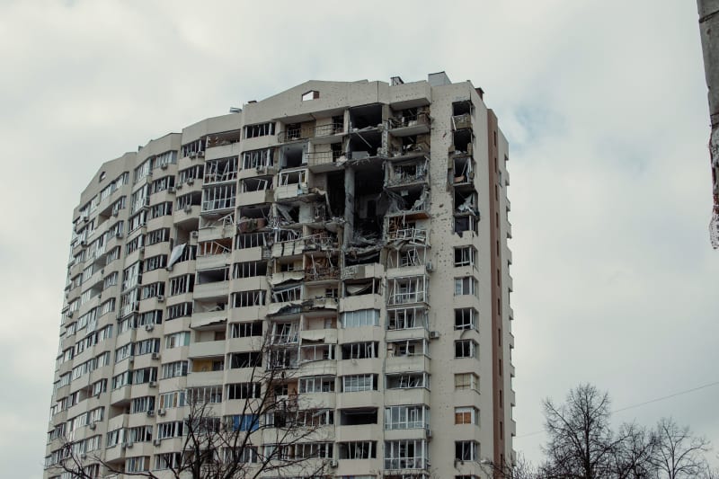 Zničená budova v Černigově