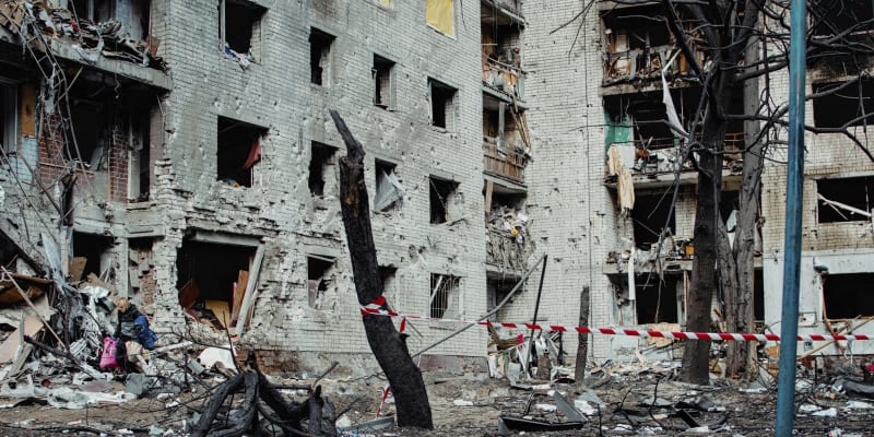 Vybombardovaná ulice v Černigově