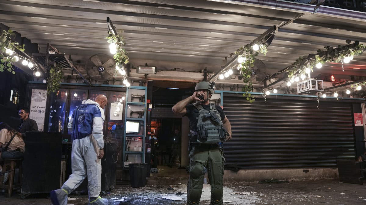 Záběry z teroristického útoku v Izraeli v Tel Avivu na začátku dubna