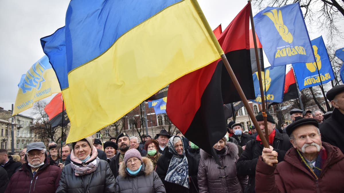 Takhle slaví Ukrajinci výročí narození Stepana Bandery.