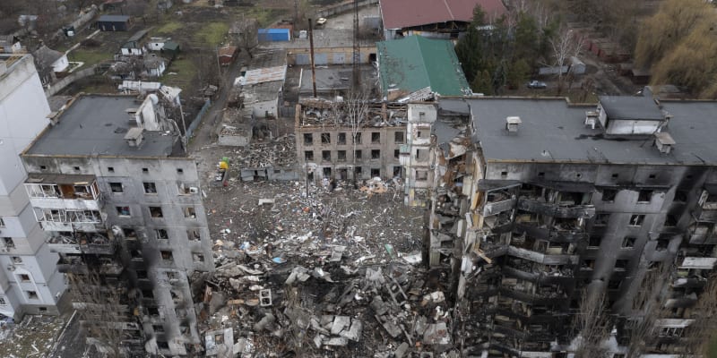 Většina budov v Borodjance je zničená. (6. března)