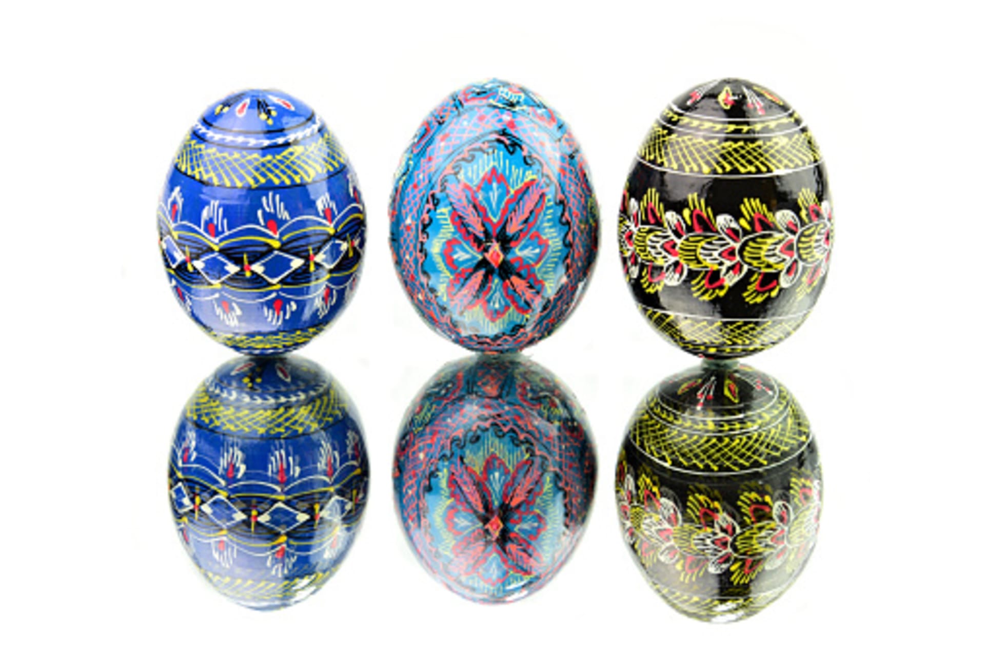 Tradiční ukrajinské kraslice zvané pysanky se vyskytují zejména na západě země