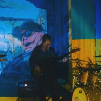 Skupina Pink Floyd vydala emotivní píseň pro Ukrajinu.