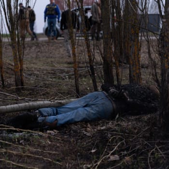 V Makarivu bylo nalezeno 132 zavražděných civilistů (7. dubna 2022).