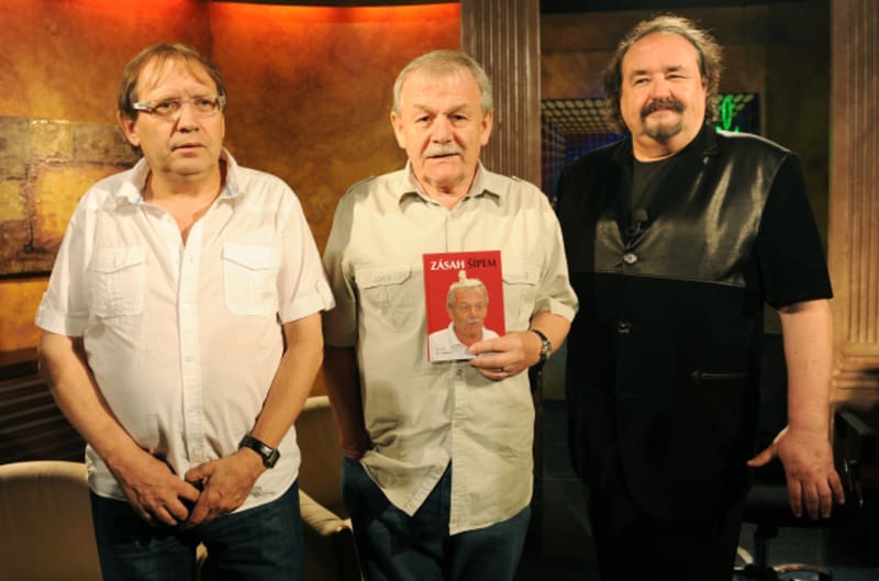 Josef Alois Náhlovský se svými dvěma velmi dobrými parťáky Karlem Šípem a Petrem Novotným.