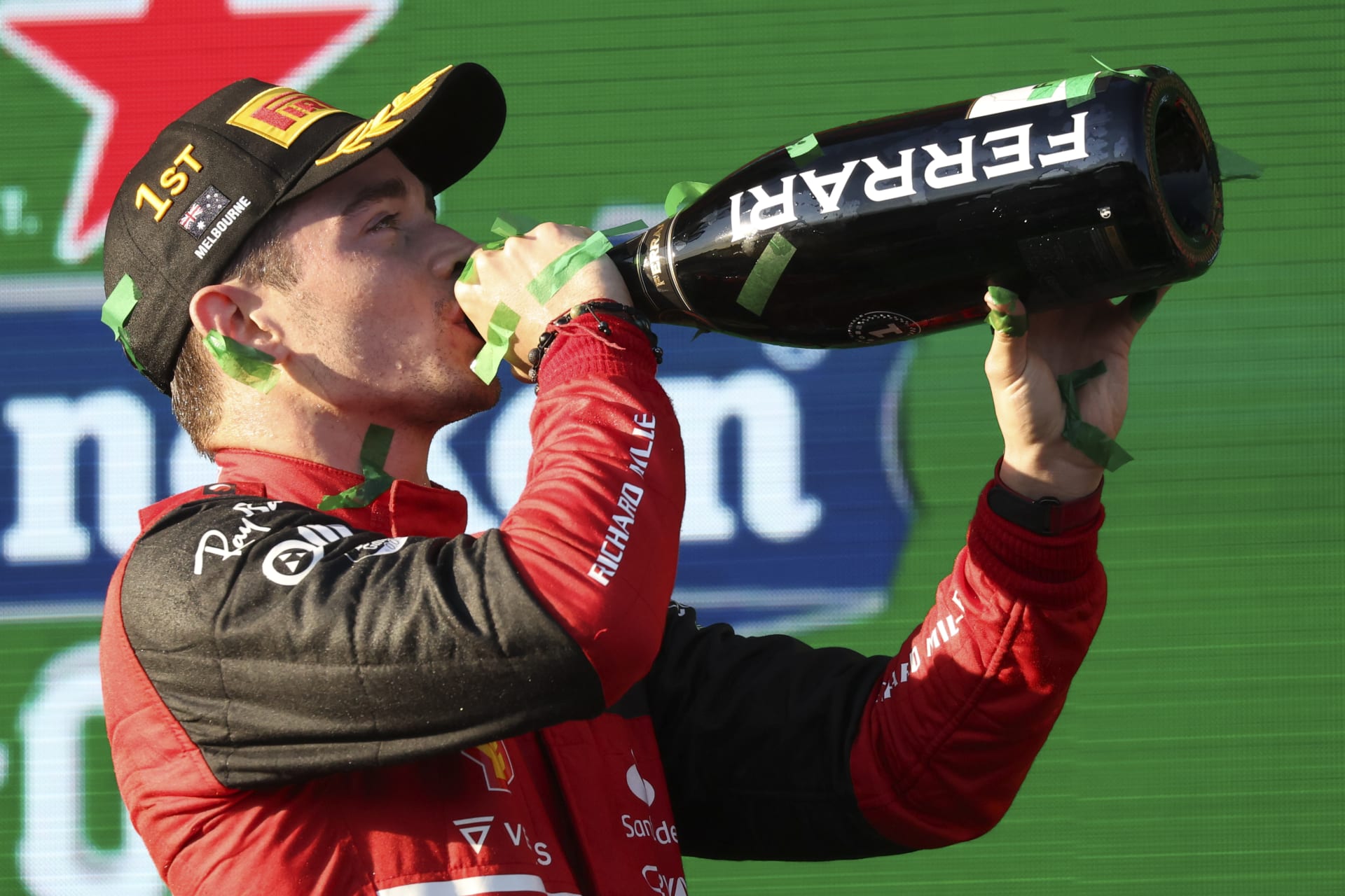 Monacký závodník Charles Leclerc ovládl Velkou cenu Austrálie vozů formule 1