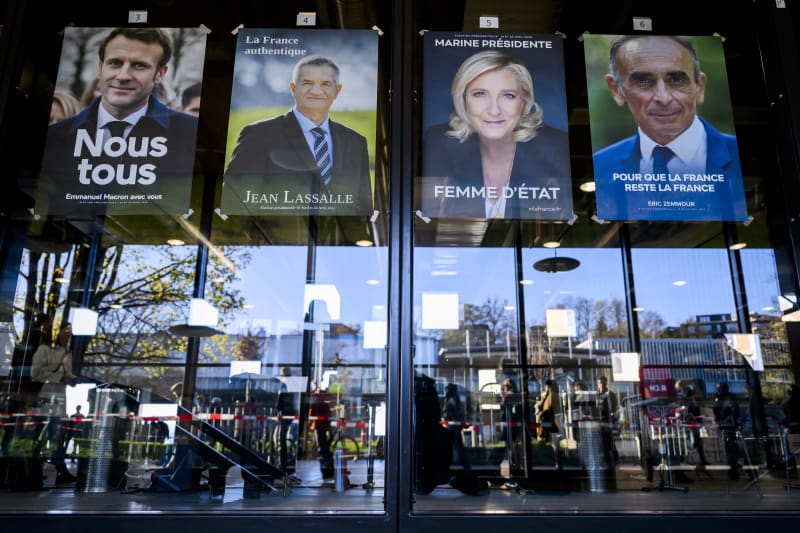  Ve Francii začaly prezidentské volby