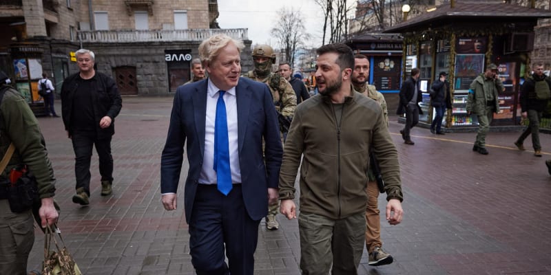 Návštěva Borise Johnsona v Kyjevě (9. 4. 2022).