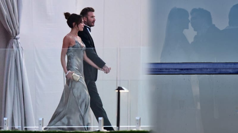 Královský pár loni nedostal pozvánku ani na honosnou svatbu Beckhamova nejstaršího syna.