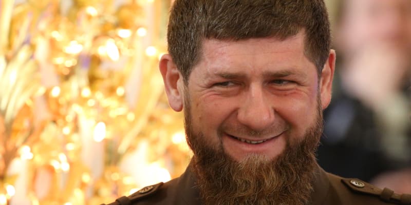 Pětačtyřicetiletý Kadyrov vládne v Čečensku železnou rukou už od roku 2007.