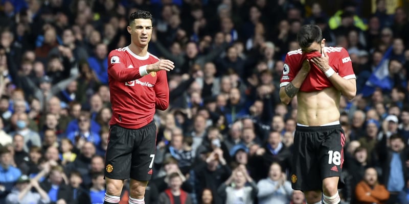 Crisitano Ronaldo během nepovedeného zápasu United na půdě zachraňujícího se Evertonu