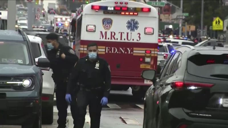 Útok v newyorském metru si vyžádal několik raněných.