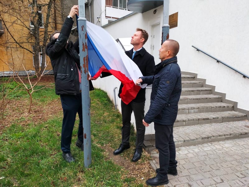 Čeští diplomaté se vrátili na velvyslanectví v Kyjevě