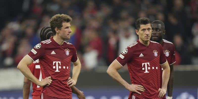 Zklamání hvězd Bayernu – Thomase Müllera a Roberta Lewandowského