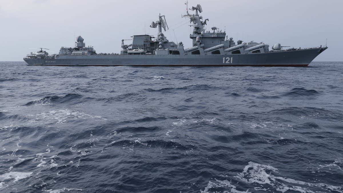 Ruský křižník Moskva v akci