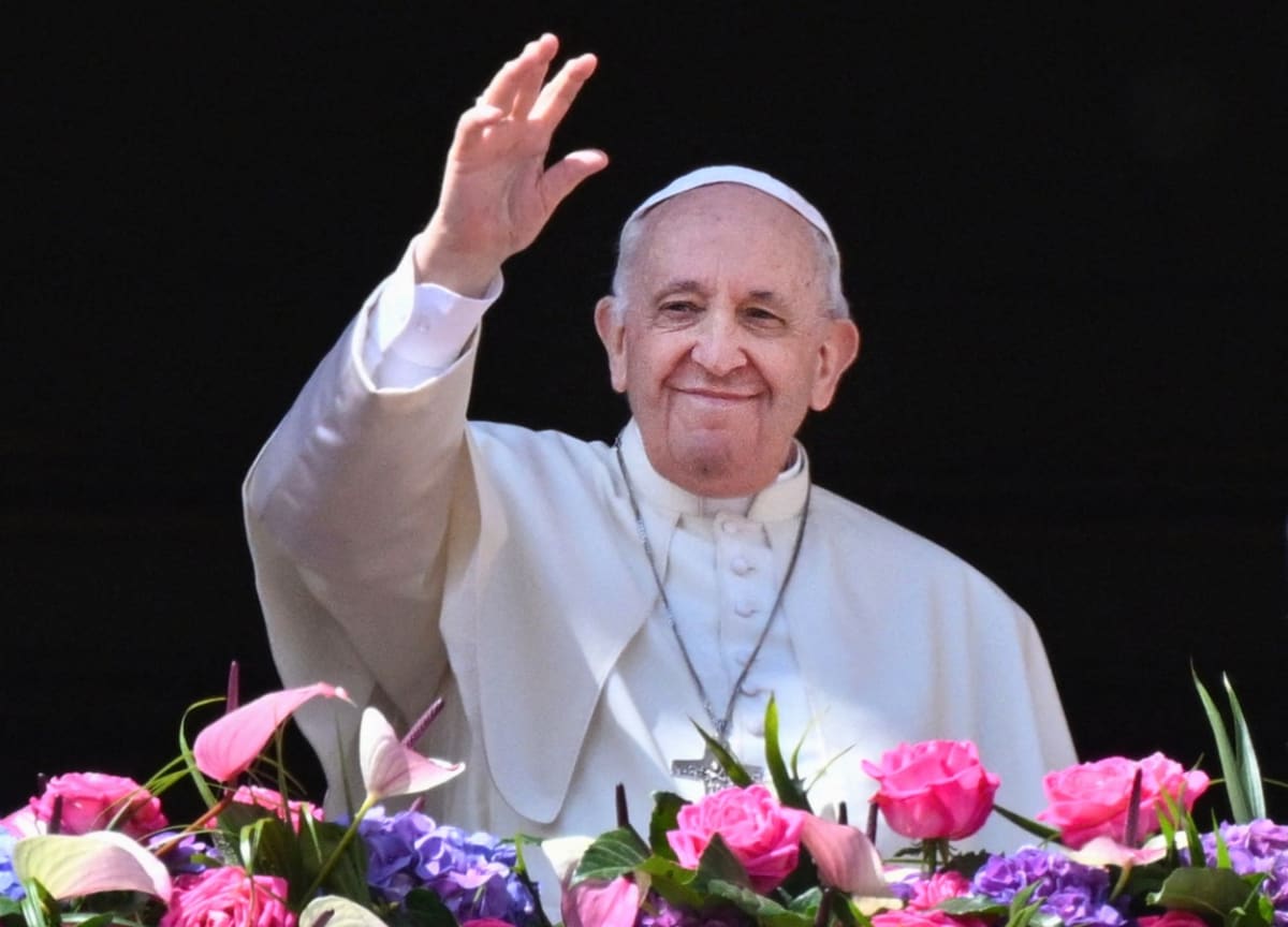 Papež František vyzval světové vůdce, aby vyslyšeli prosby lidu o mír na Ukrajině. 