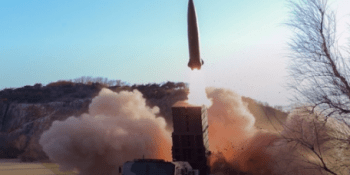 Eskalace napětí: KLDR odpálila další rakety. Nepřijatelné, zuří japonský premiér