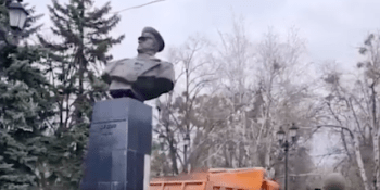 V Charkově strhli bustu sovětského hrdiny 2. světové války. Žukov skončil na skládce