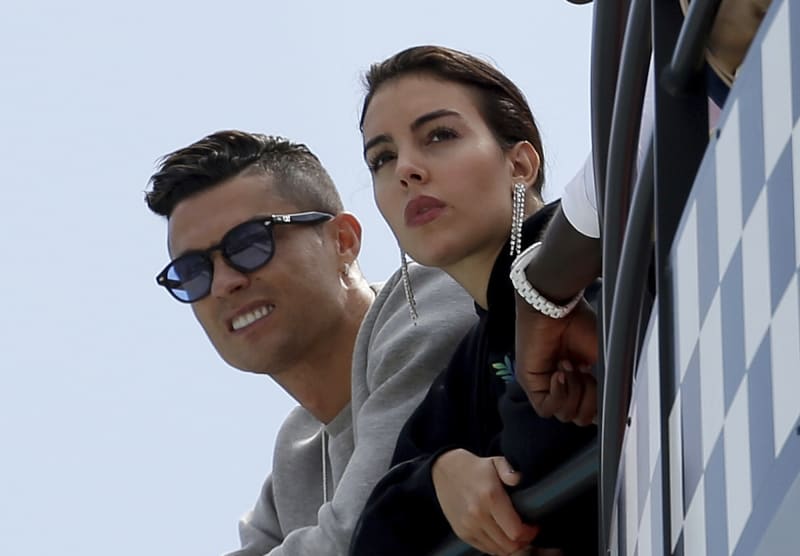 Cristiano Ronaldo s partnerkou Georginou Rodriguezovou na Velké ceně Monaka (2019)