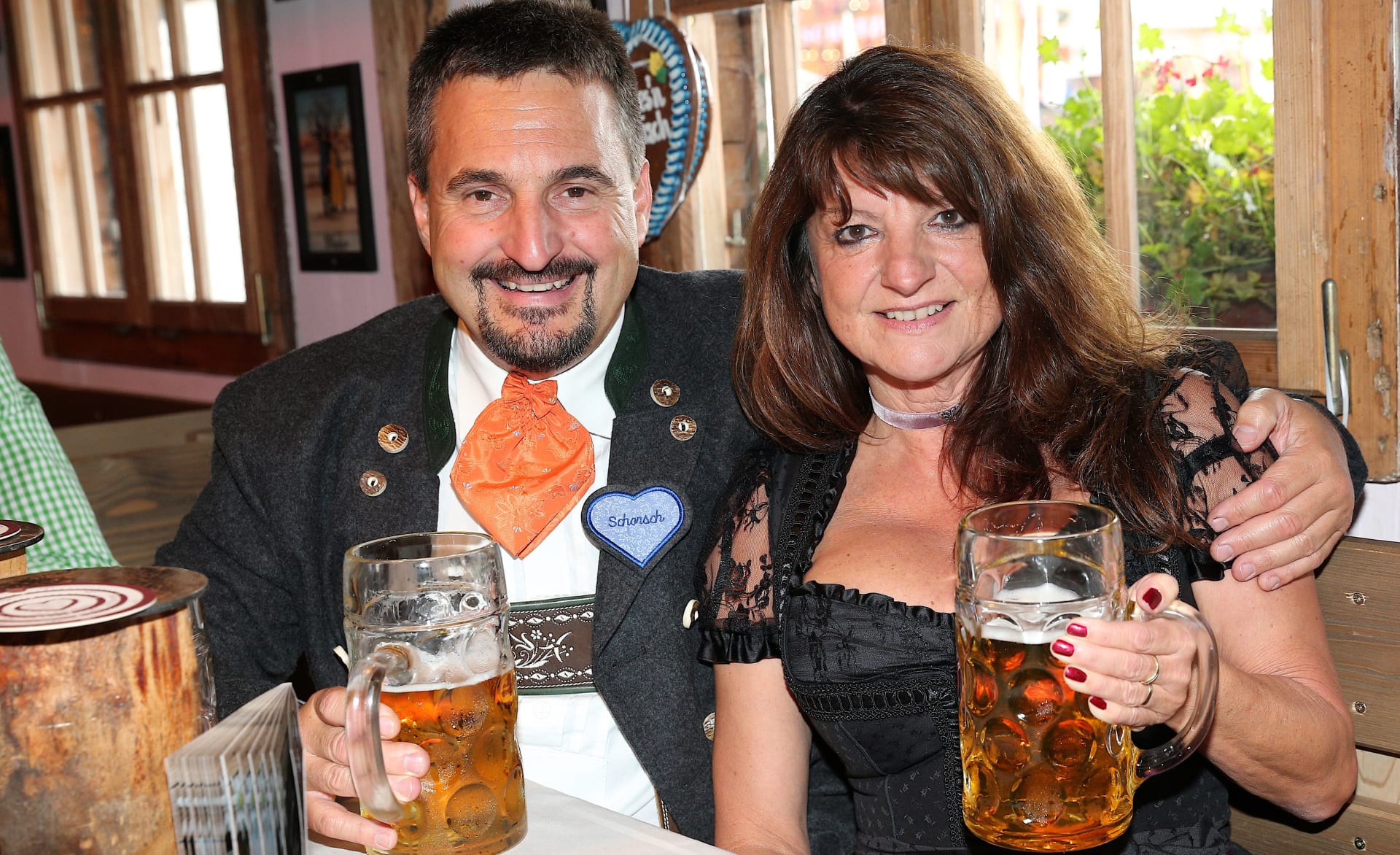 Georg Hackl, pocházejícího z bavorského Berchtesgadenu, se díky svému původu tradičně účastnil mnichovského pivního svátku Oktoberfest, na který v roce 2017 dorazil se svou přítelkyní Kornelií Kollerovou.