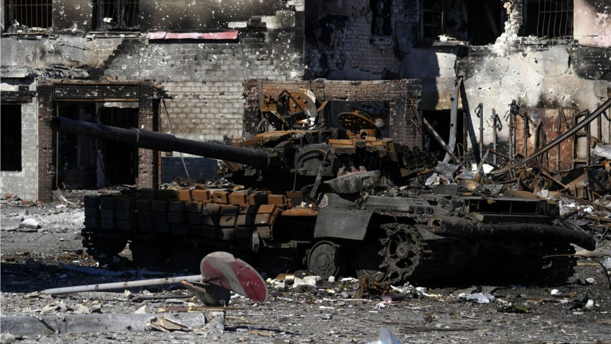 Zničený ruský tank v Mariupolu, 23. března