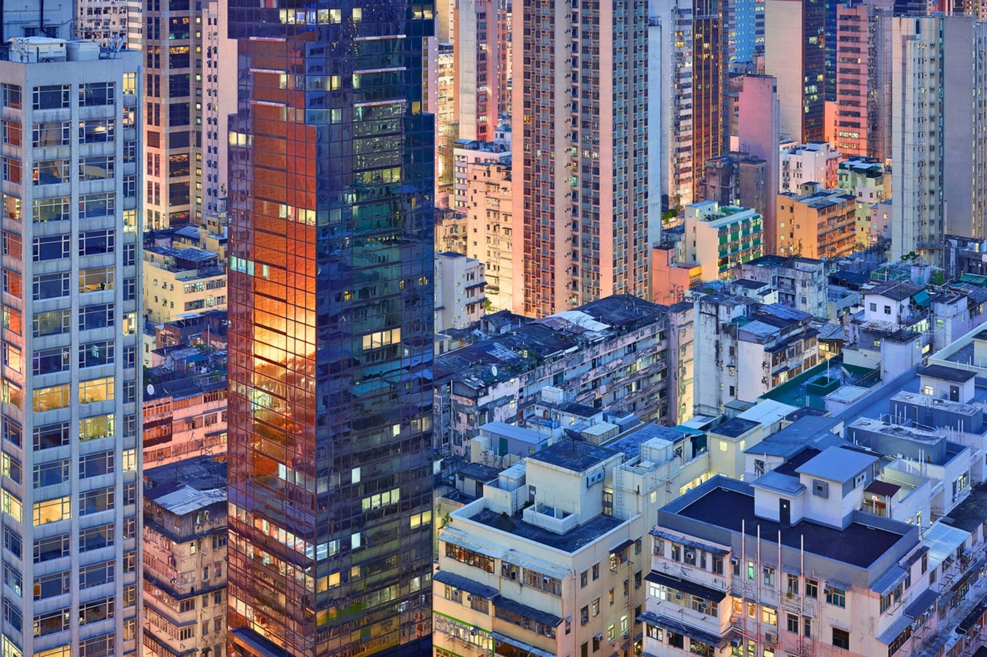 Hongkong v modré chvilce - město jako v počítačové grafice