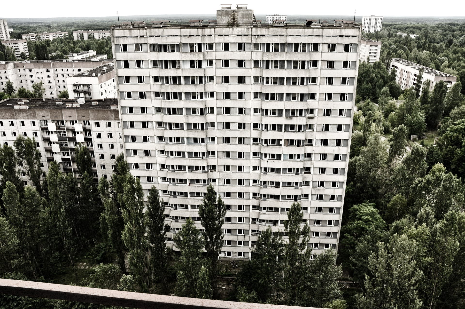V Pripjati žilo v okamžiku výbuchu jaderné elektrárny Černobyl kolem 50 tisíc lidí, dnes je to město duchů