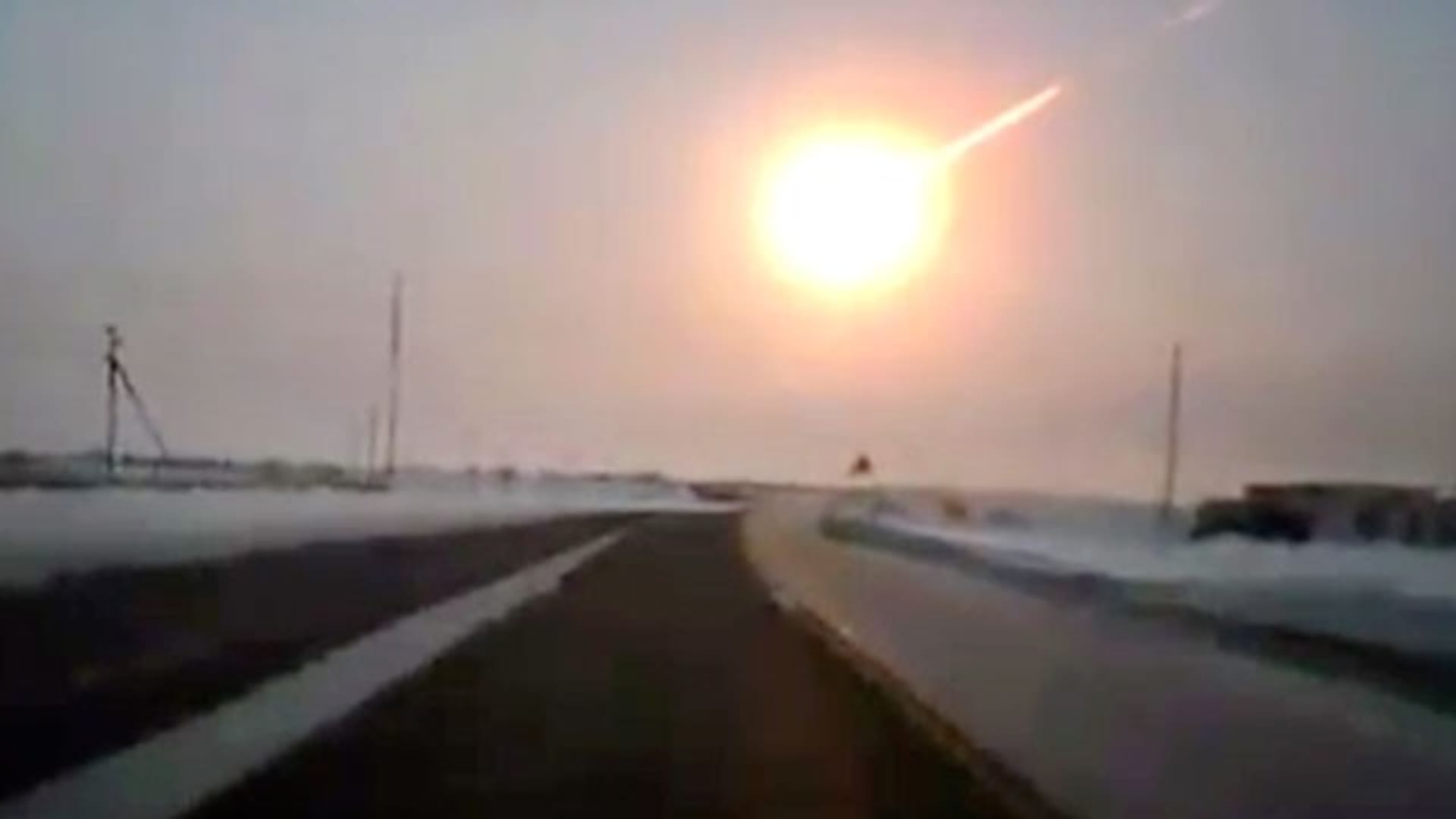 Meteor nad Čeljabinskem