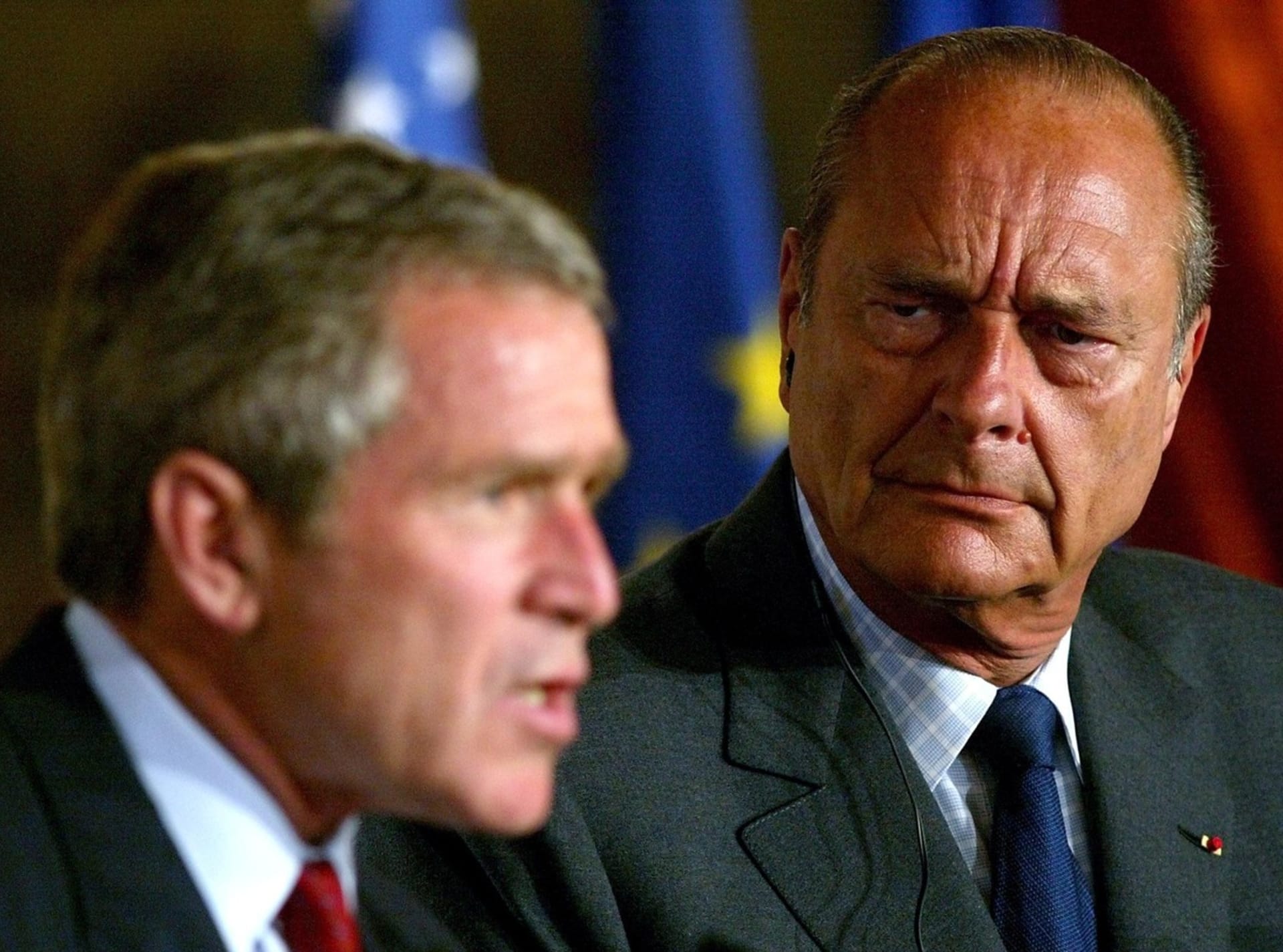 Prezidenti Jacques Chirac a George W. Bush se v otázce války s Irákem neshodli