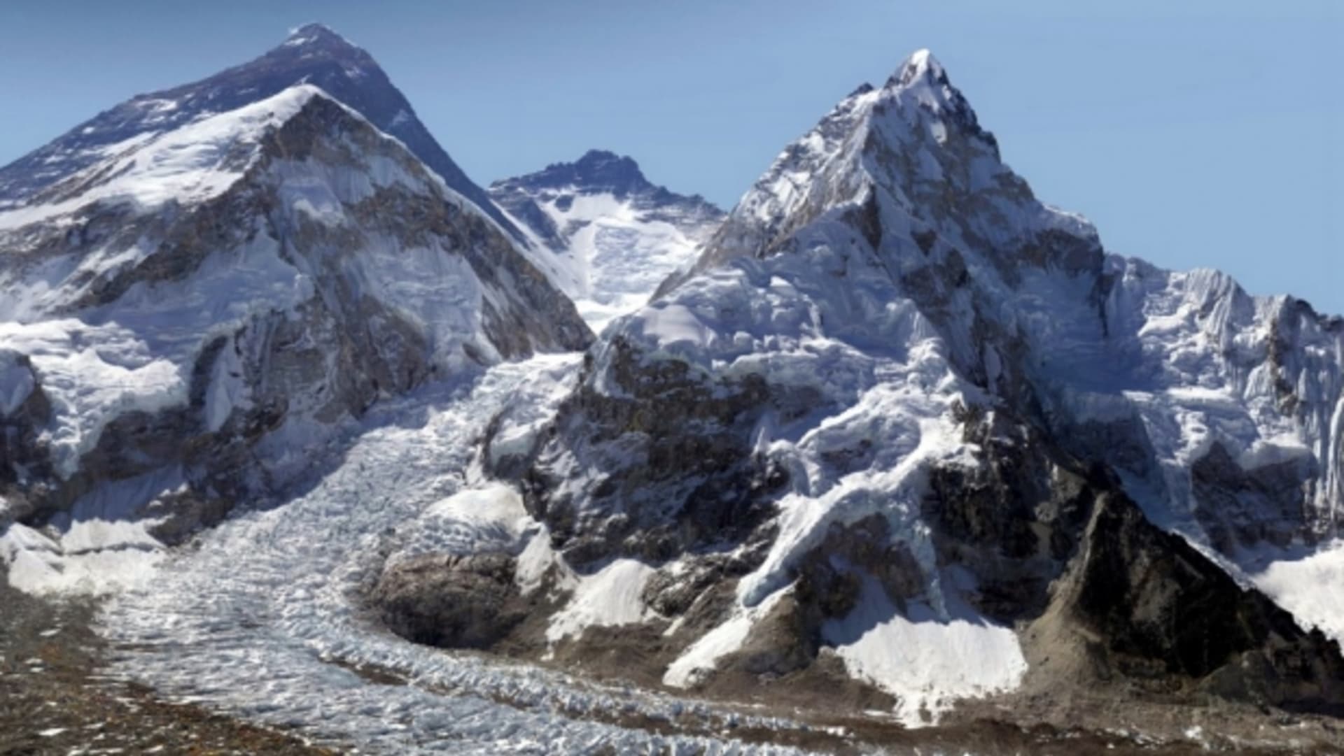 Mount Everest je nadosah, zdroj: www.glacierworks.org