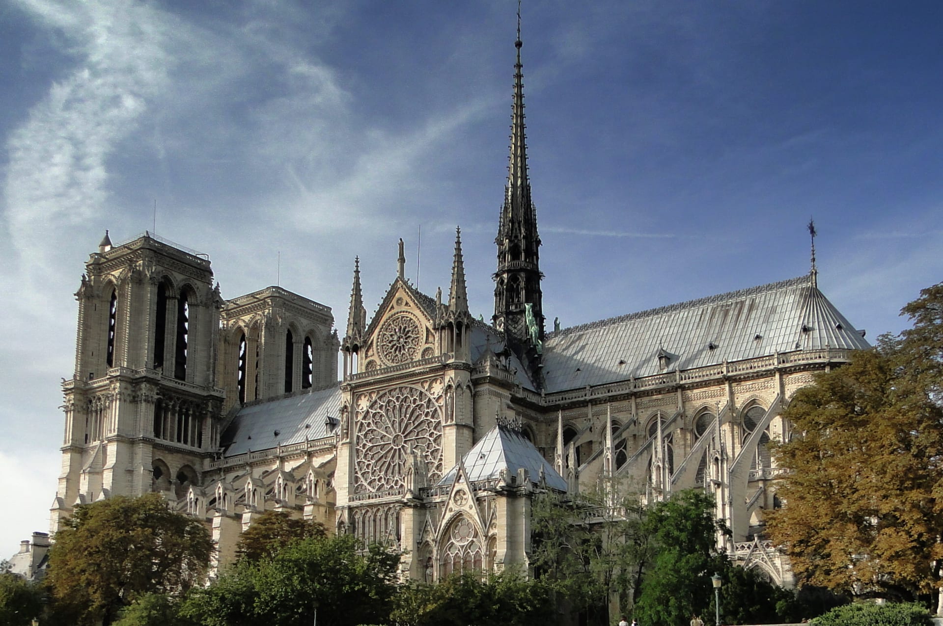Katedrála Notre-Dame v Paříži sloužila jako vzor pro stavbu katedrál po celé Evropě
