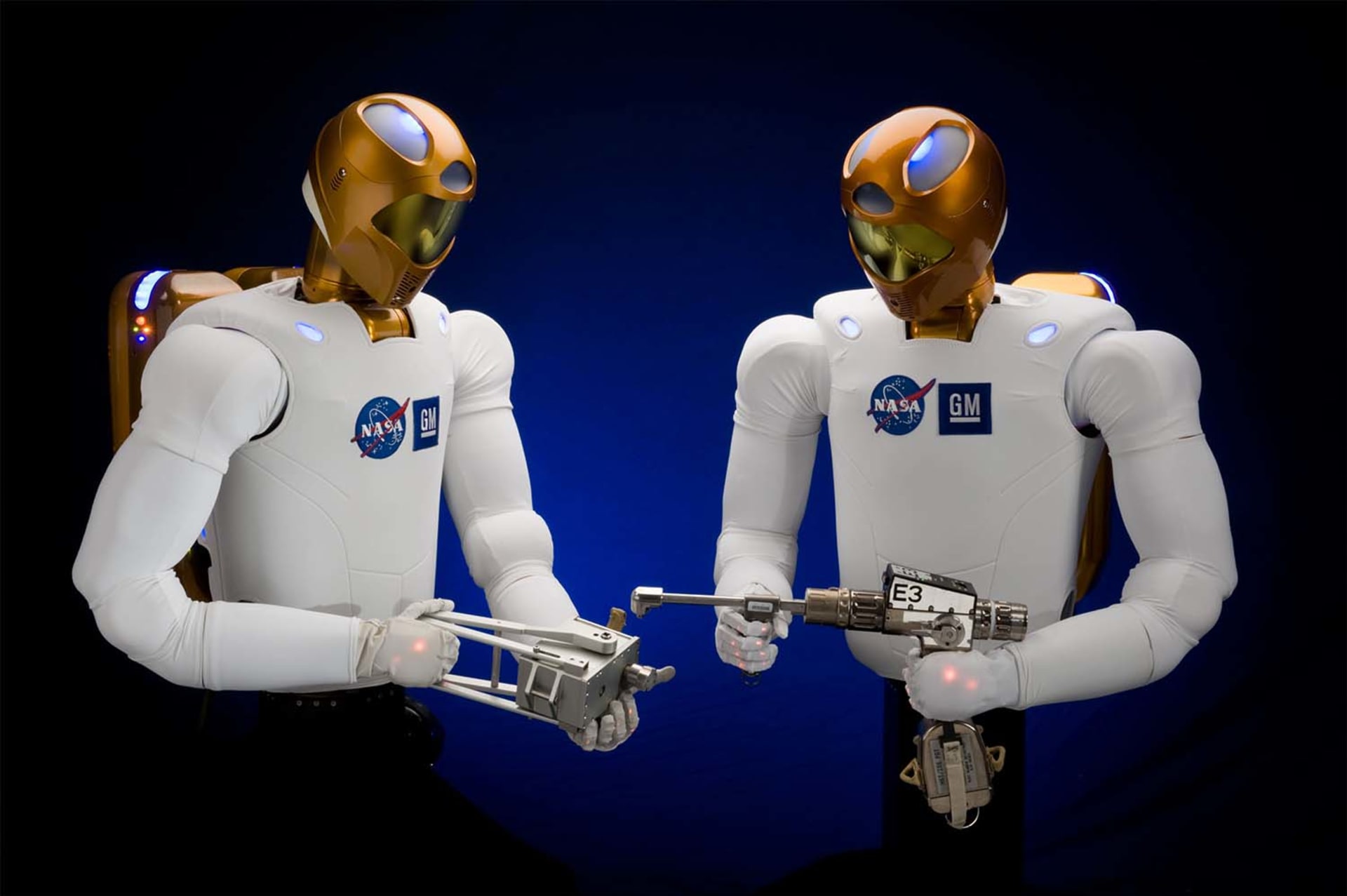 Robonaut 2 je jednou z koncepcí humanoidního robota