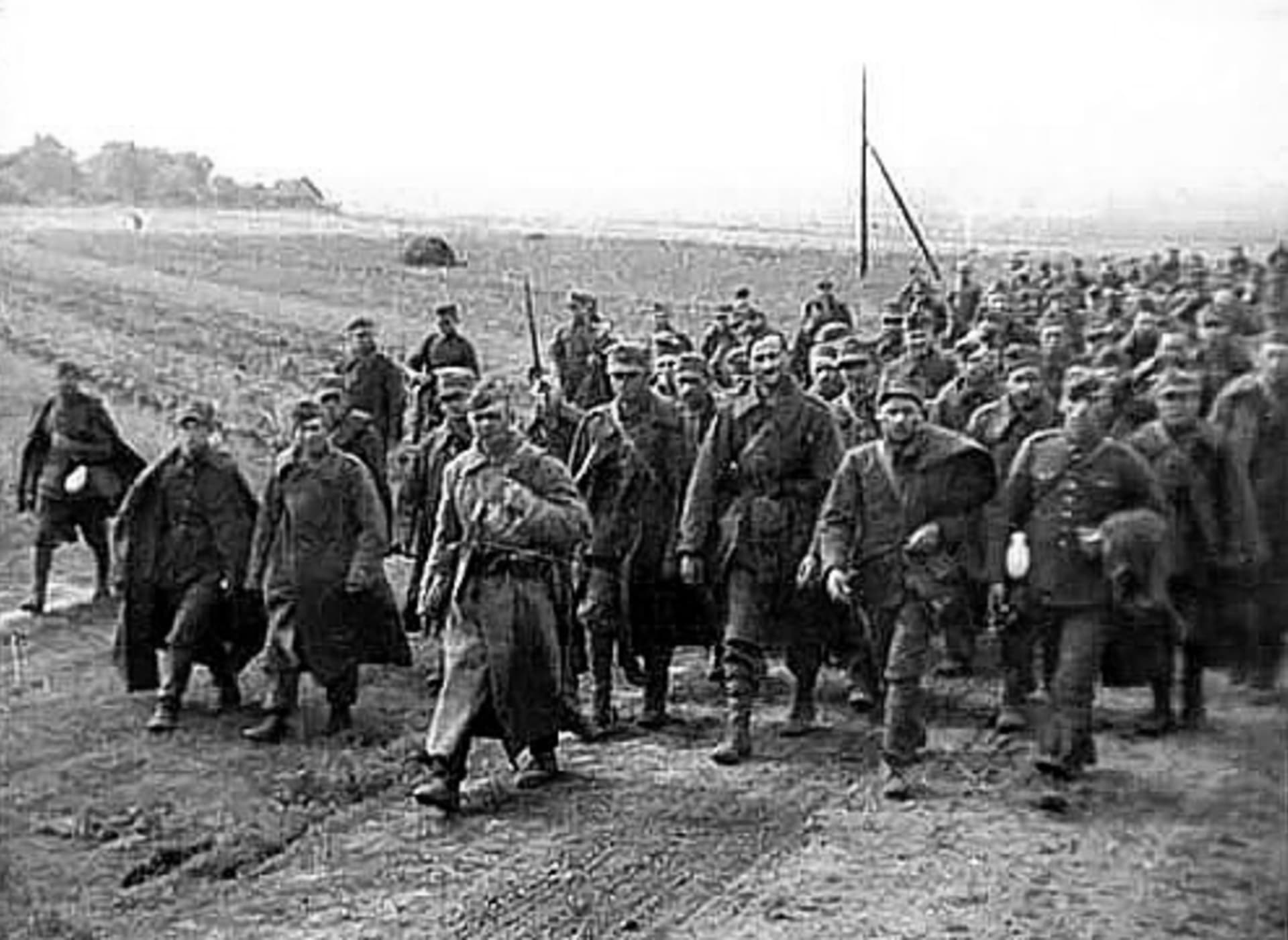 Polští vojáci zajatí rudou armádou