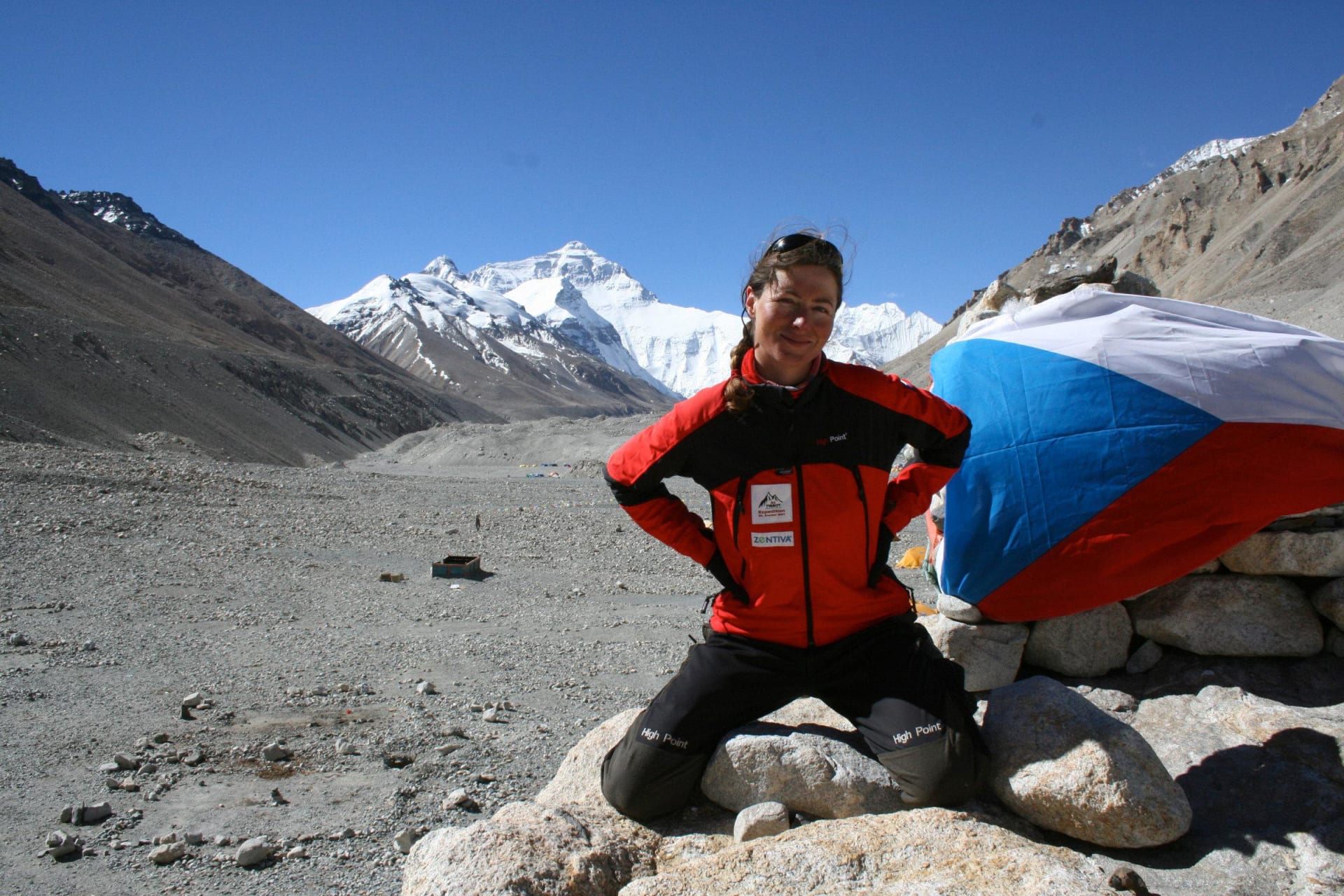 Klára Kolouchová (Poláčková) pod Everestem - hrdá Češka