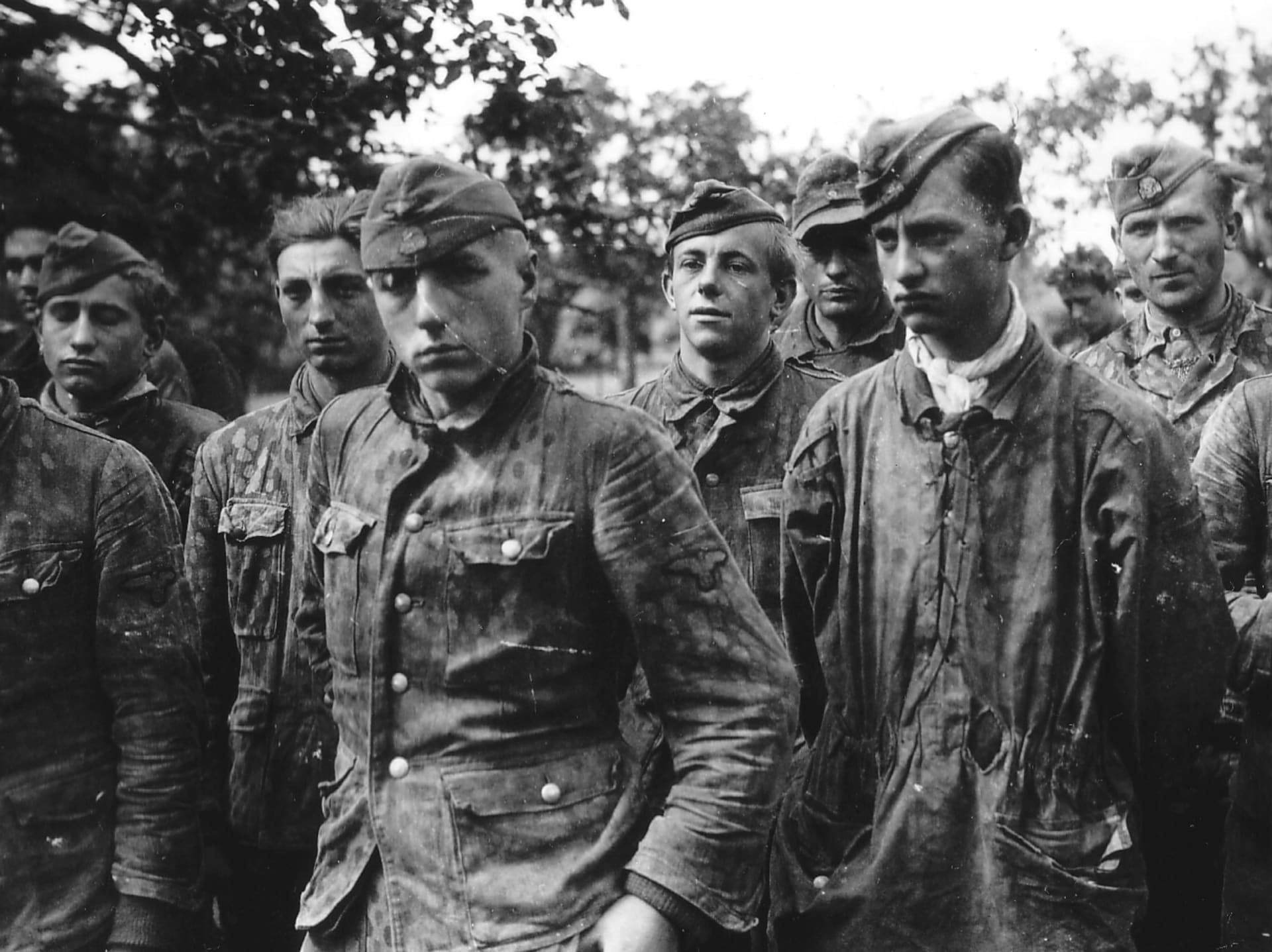 Po podepsání kapitulace Německa se vojáci wehrmachtu snažili proniknout ke spojeneckým liniím