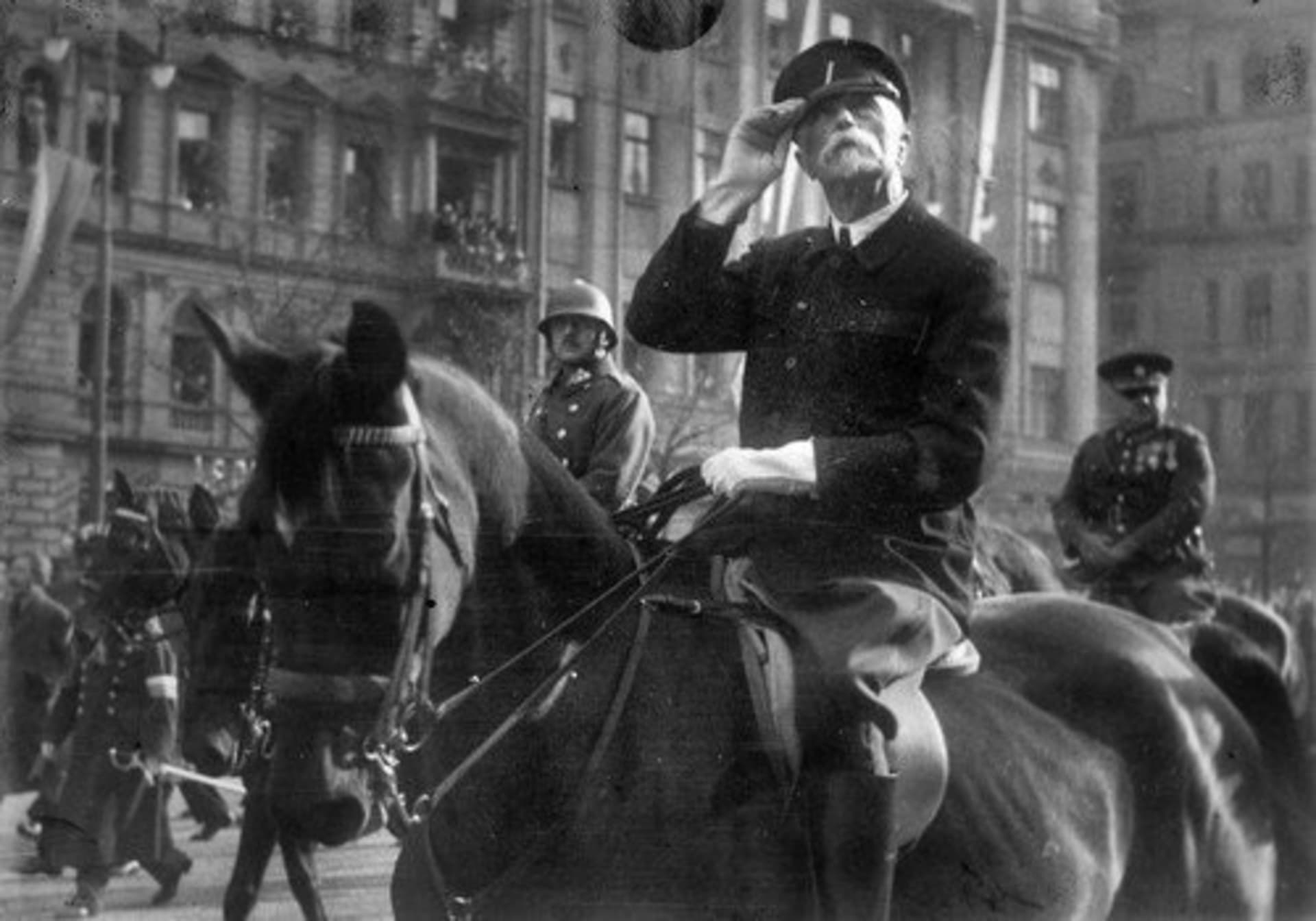 Tomáš Garrigue Masaryk byl třikrát zvolen prezidentem ČSR už v prvním kole, jeho soupeři byli hlavně komunisti.