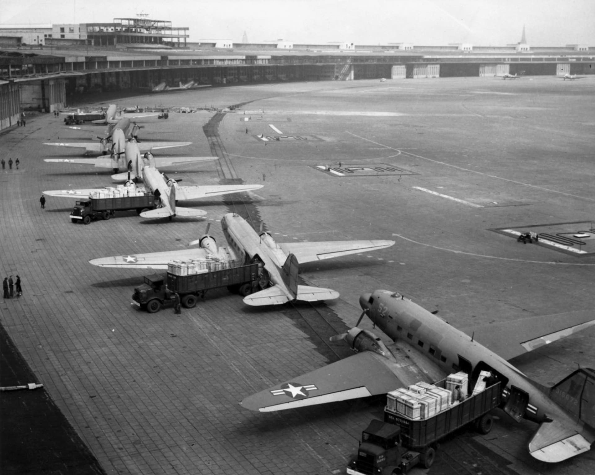 Americká pomoc na letišti Tempelhof, Berlin 1948