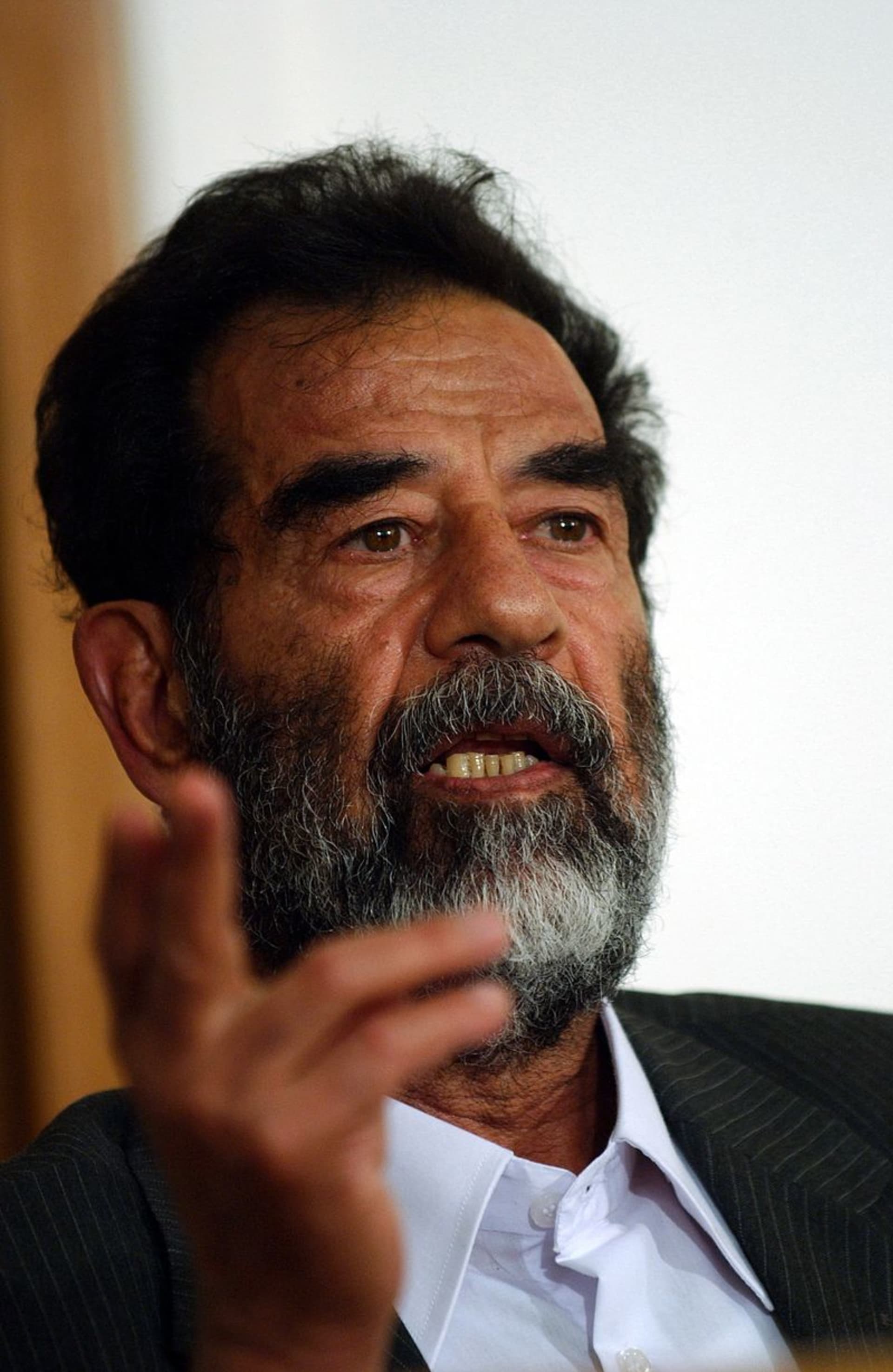 Saddam Husajn během procesu