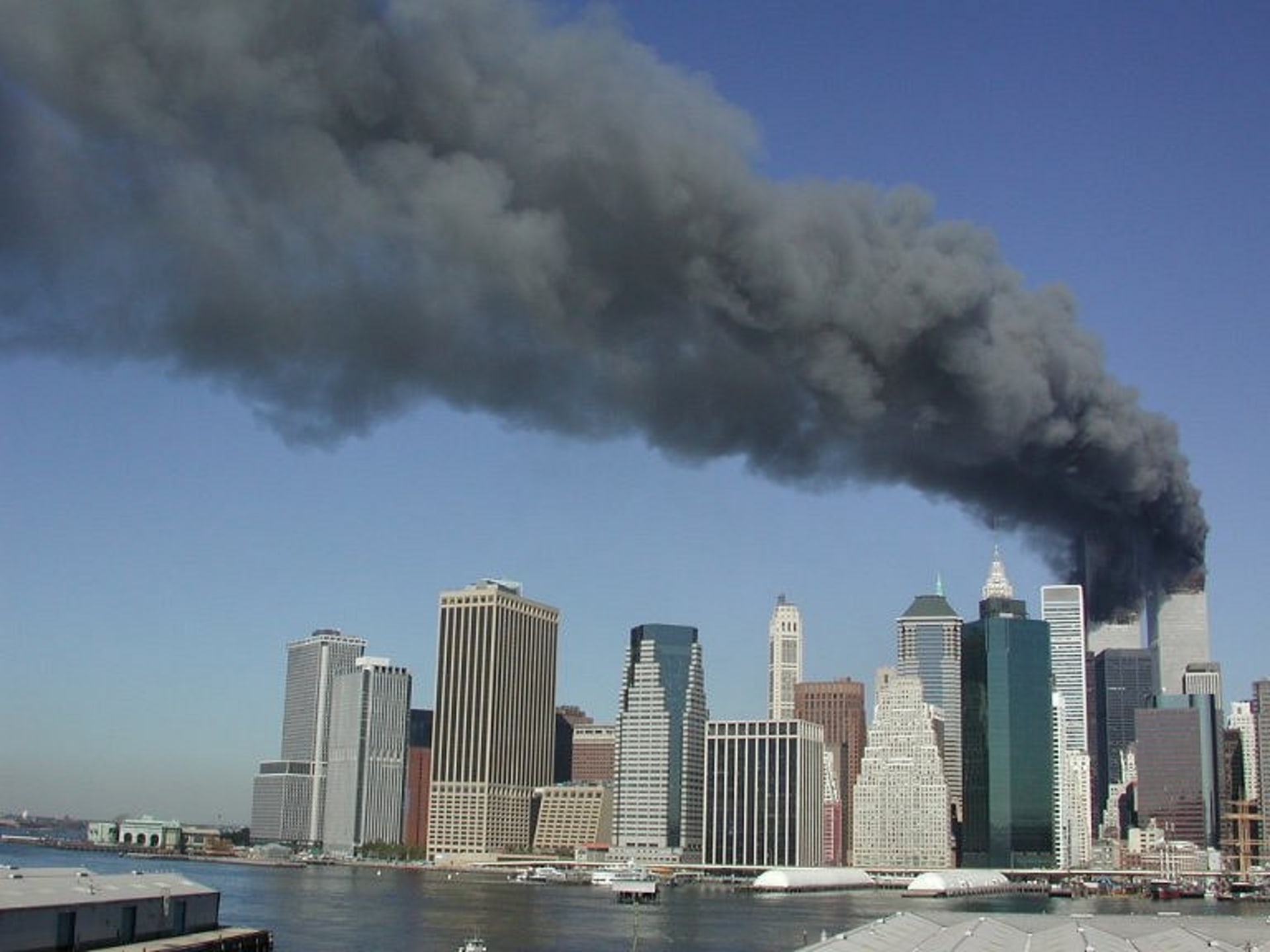 Hořící budovy Světového obchodního centra