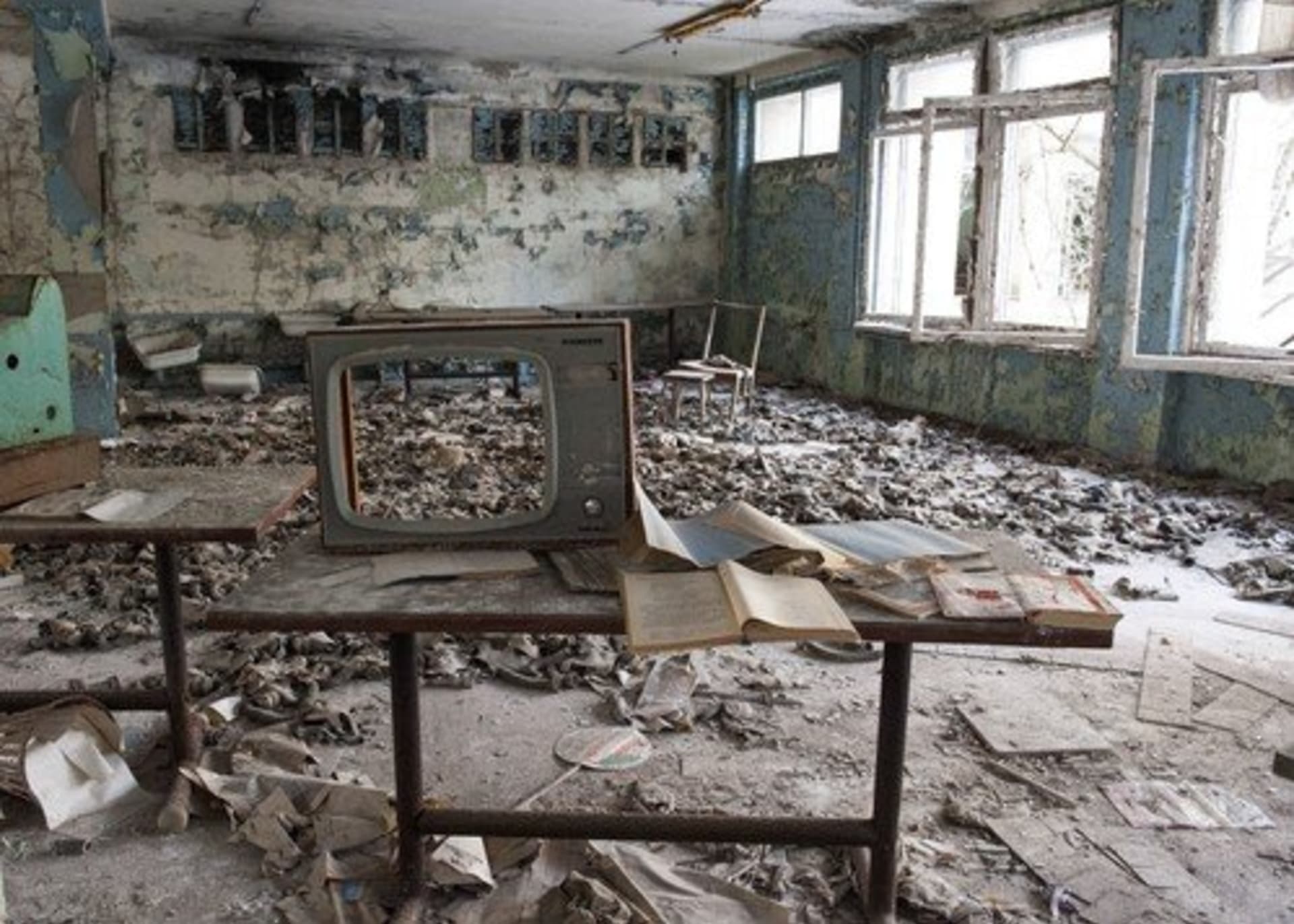 Opuštěné město Pripjať v těsném sousedství černobylské jaderné elektrárny