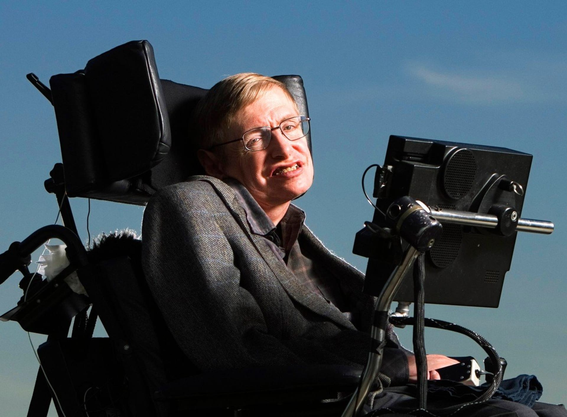 Ve věku 76 let zemřel vědec Stephen Hawking 3